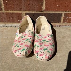 TOMS  Moccasins with Flamingo and Palm Print